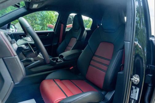 2024 Porsche Cayenne Turbo GT