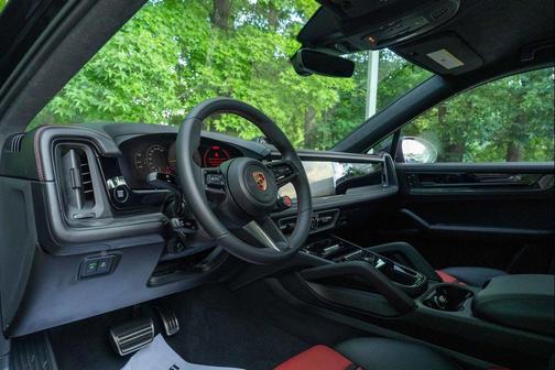 2024 Porsche Cayenne Turbo GT