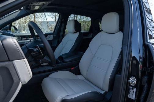 2024 Porsche Cayenne S