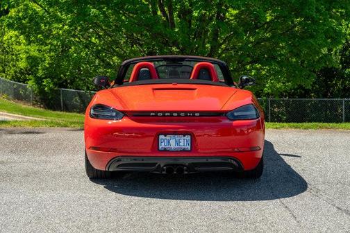 2022 Porsche 718 Boxster T