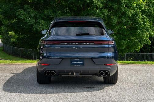 2025 Porsche Cayenne Base