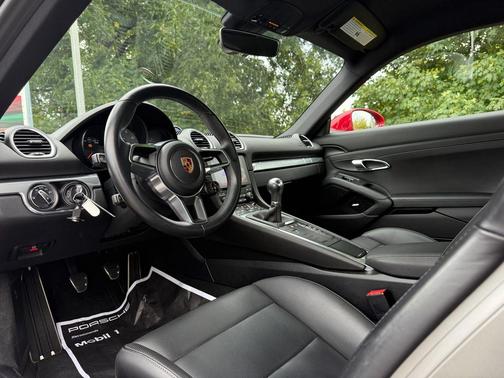 2019 Porsche 718 Cayman S