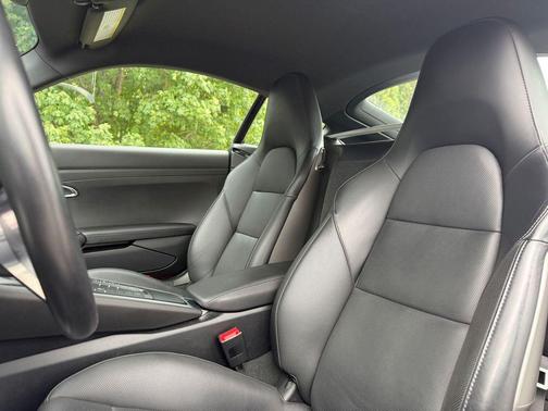2019 Porsche 718 Cayman S