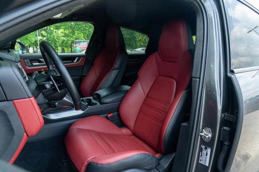 2024 Porsche Cayenne Turbo GT