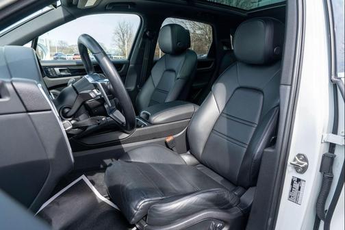 2023 Porsche Cayenne Cayenne