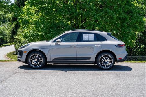 Chalk 2023 Porsche Macan Macan
