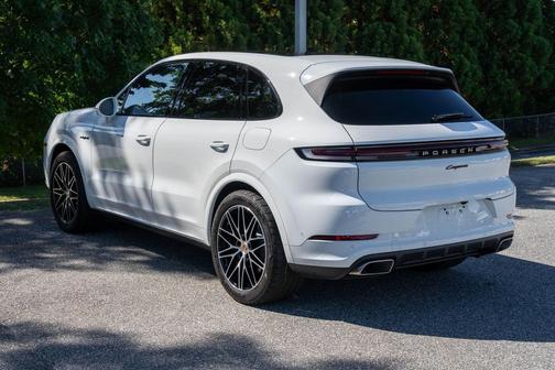 2025 Porsche Cayenne Cayenne