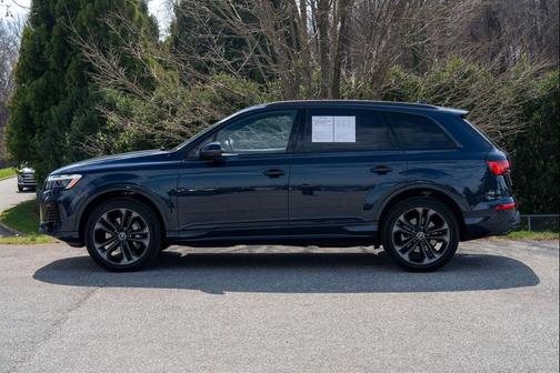 2025 Audi Q7 55 Premium Plus