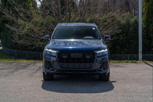 2025 Audi Q7 55 Premium Plus