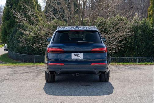 2025 Audi Q7 55 Premium Plus