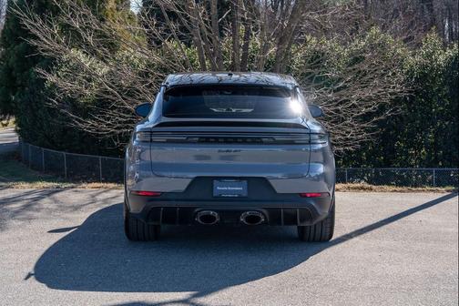 2024 Porsche Cayenne Turbo GT