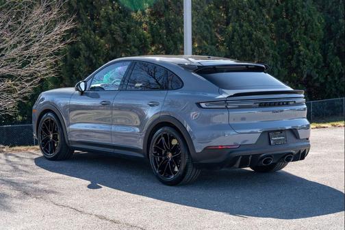 2024 Porsche Cayenne Turbo GT