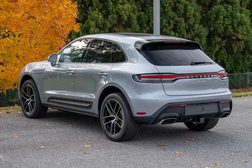 2026 Porsche Macan Base