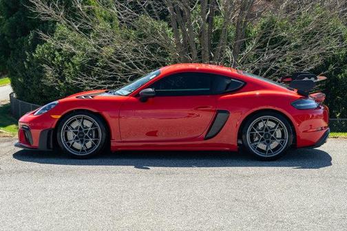 2024 Porsche 718 Cayman GT4 RS