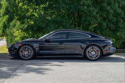 2024 Porsche Taycan 4S