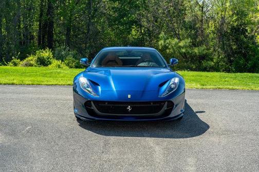 2018 Ferrari 812 Superfast Base