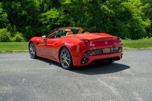 2013 Ferrari California Base