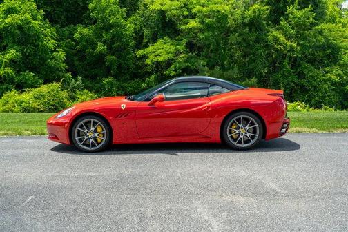 2013 Ferrari California Base