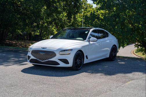 2022 Genesis G70 2.0T AWD