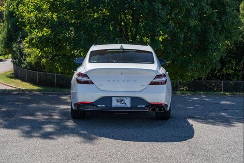 2022 Genesis G70 2.0T AWD