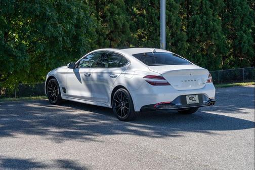 2022 Genesis G70 2.0T AWD