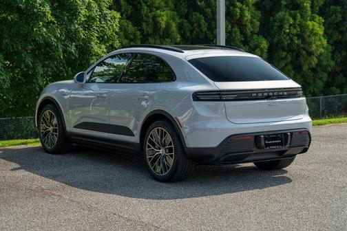 2025 Porsche Macan Electric