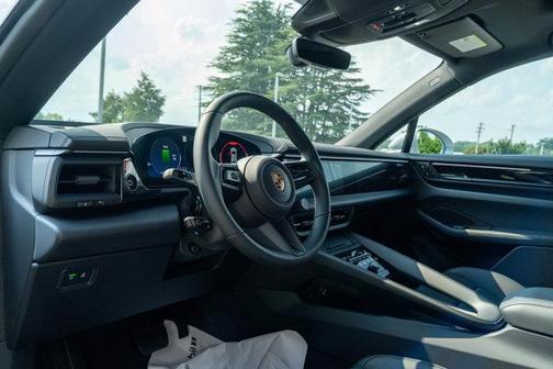 2025 Porsche Macan Electric