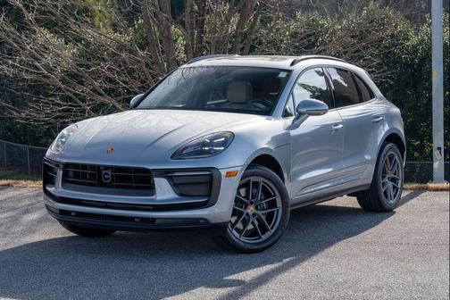 2025 Porsche Macan Base