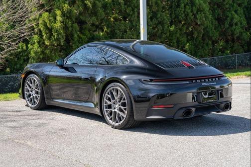 2026 Porsche 911 Carrera 4S