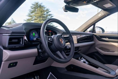 2026 Porsche Macan 4S