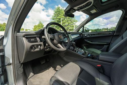2023 Porsche Macan 4DR AWD