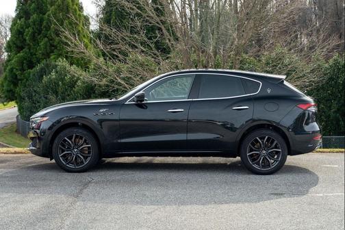2024 Maserati Levante GT Ultima