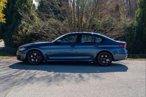 2023 BMW 530 i xDrive