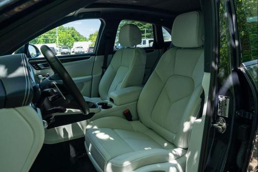 2025 Porsche Macan Macan