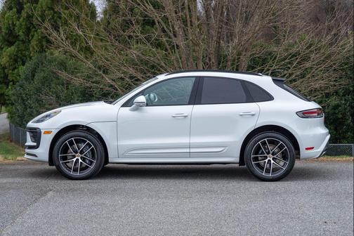 2025 Porsche Macan 