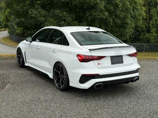 2022 Audi RS 3 TFSI quattro S tronic
