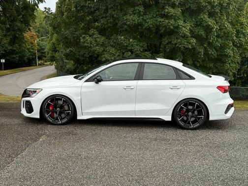 2022 Audi RS 3 TFSI quattro S tronic