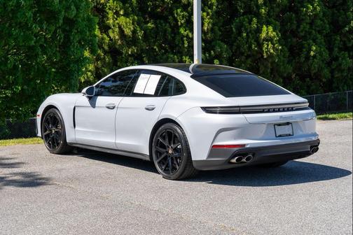 Ice Grey Metallic 2024 Porsche Panamera Base