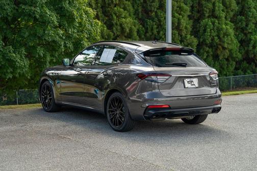 2022 Maserati Levante Modena