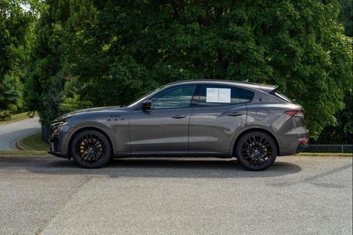 2022 Maserati Levante Modena