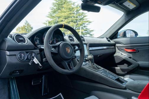 2025 Porsche 718 Cayman GT4 RS