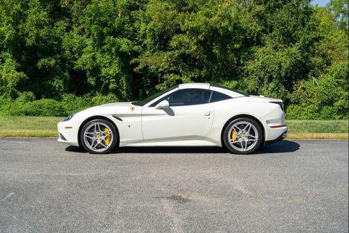 2016 Ferrari California T