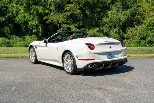 2016 Ferrari California T