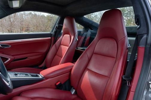 2019 Porsche 911 Carrera 4S