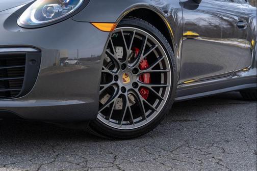 2019 Porsche 911 Carrera 4S