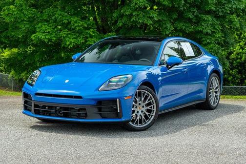 2024 Porsche Panamera 4