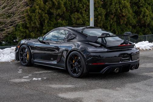 2025 Porsche 718 Cayman GT4 RS