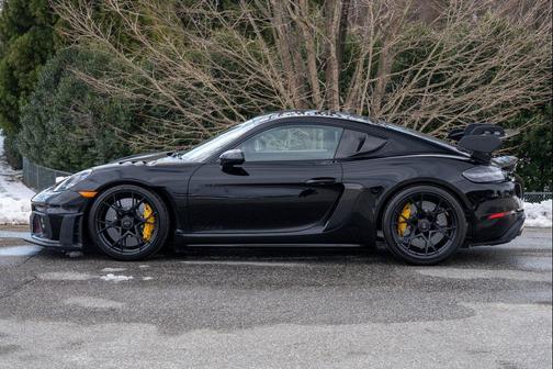 2025 Porsche 718 Cayman GT4 RS