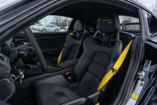 2025 Porsche 718 Cayman GT4 RS