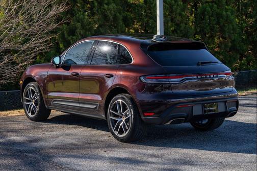 2026 Porsche Macan Base